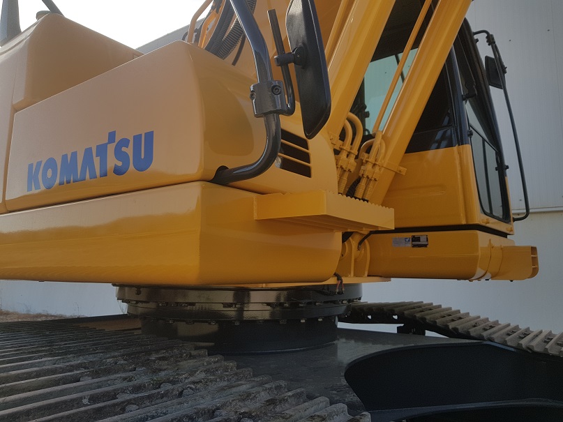 KOMATSU PC210LC-8 (16)