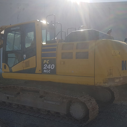 KOMATSU-PC240NLC-10-(2)