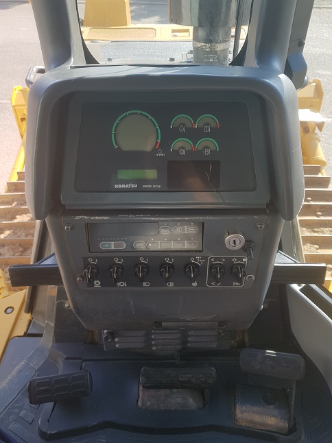 KOMATSU D65EX-15 (10)