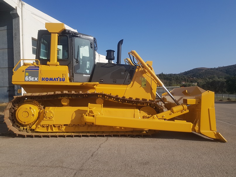 KOMATSU D65EX-15 (18)