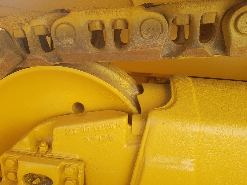 KOMATSU D65EX-15 (3)