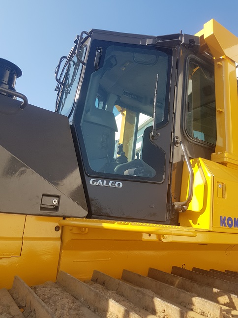 KOMATSU D65EX-15 (6)