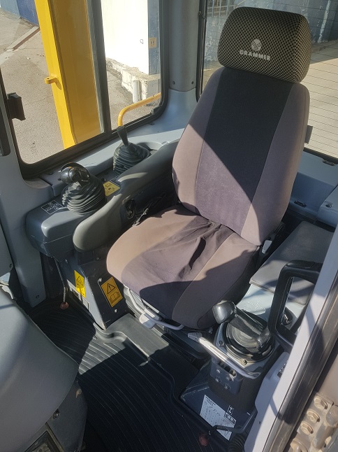 KOMATSU D65EX-15 (8)